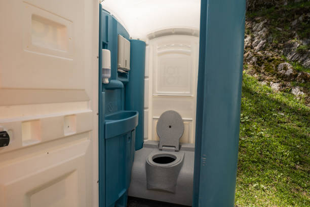 Best Porta potty delivery and setup  in Harrisonburg, VA